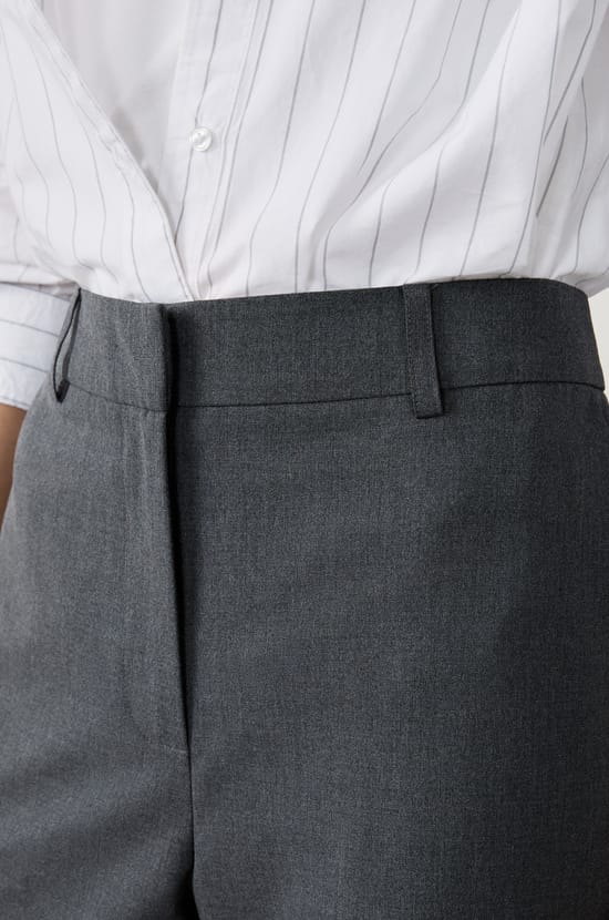 Pantalon droit;${refinementColor}
