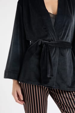 Ensemble de pyjama 3 pièces en satin;${refinementColor}