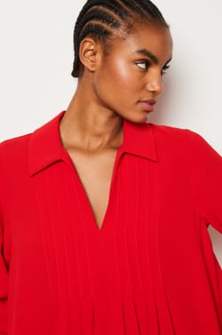 Short Flowing Dress;${refinementColor}