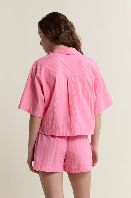 Chemise manches courtes de pyjama &agrave; rayures avec coton;${refinementColor}