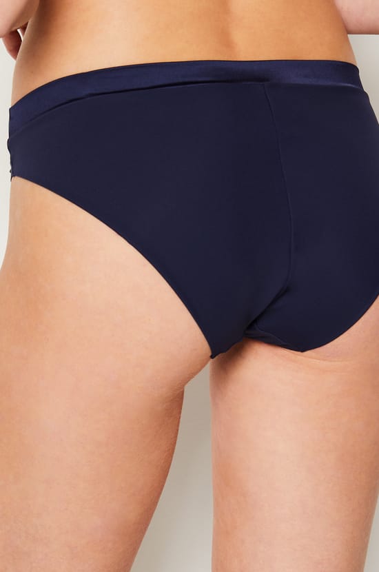 Culotte en microfibre satiné;${refinementColor}