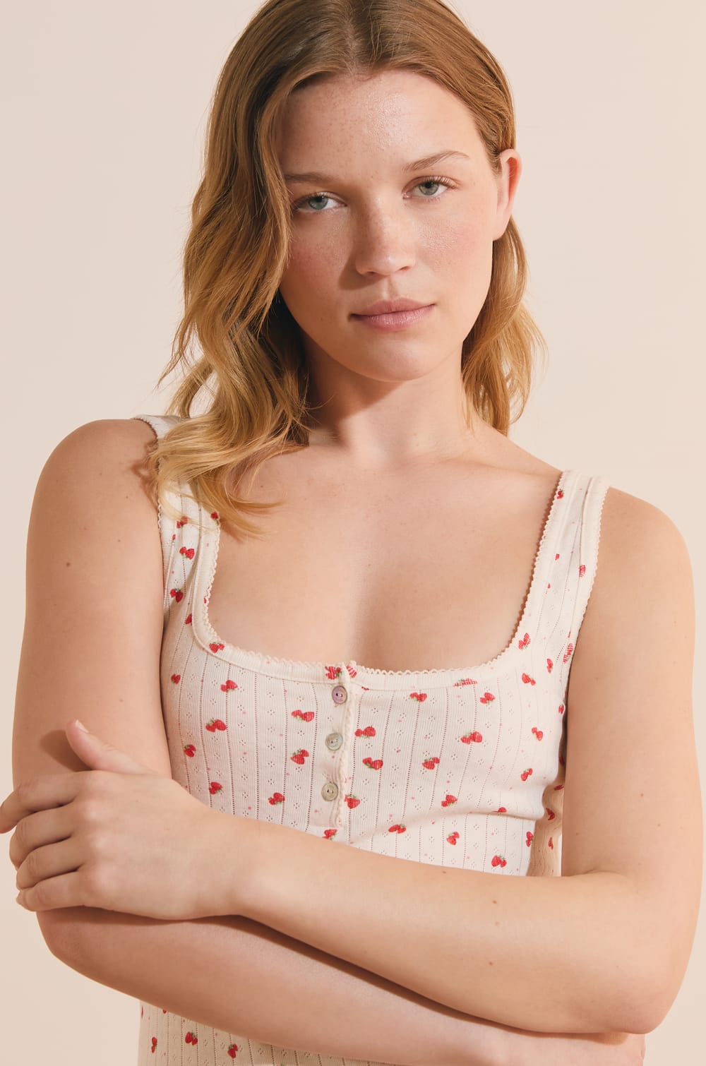 Camis&oacute;n de algod&oacute;n con punto calado;${refinementColor}
