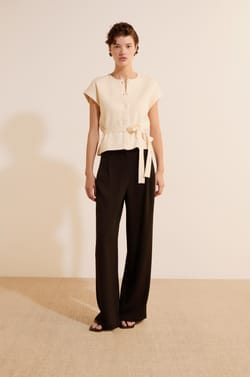 Cardigan &agrave; manches courtes avec lien &agrave; nouer;${refinementColor}