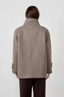 Short Coat;${refinementColor}