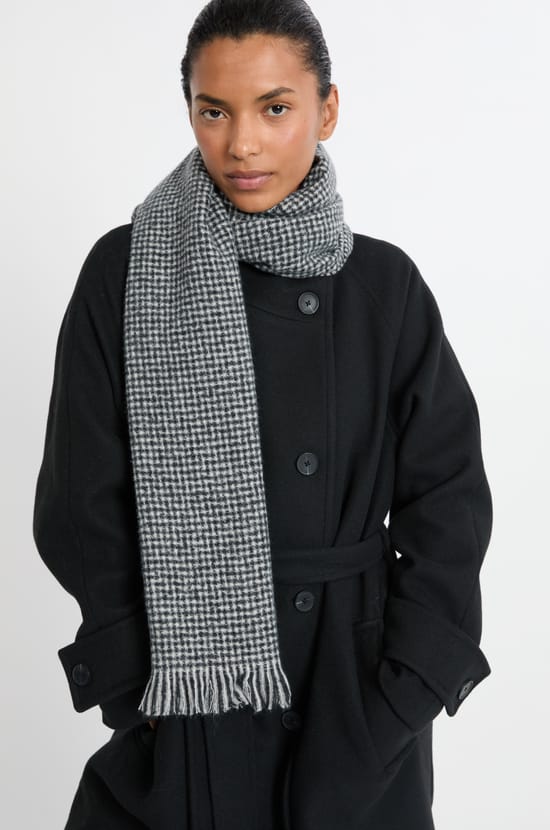 Écharpe à motif pied-de-poule;${refinementColor}