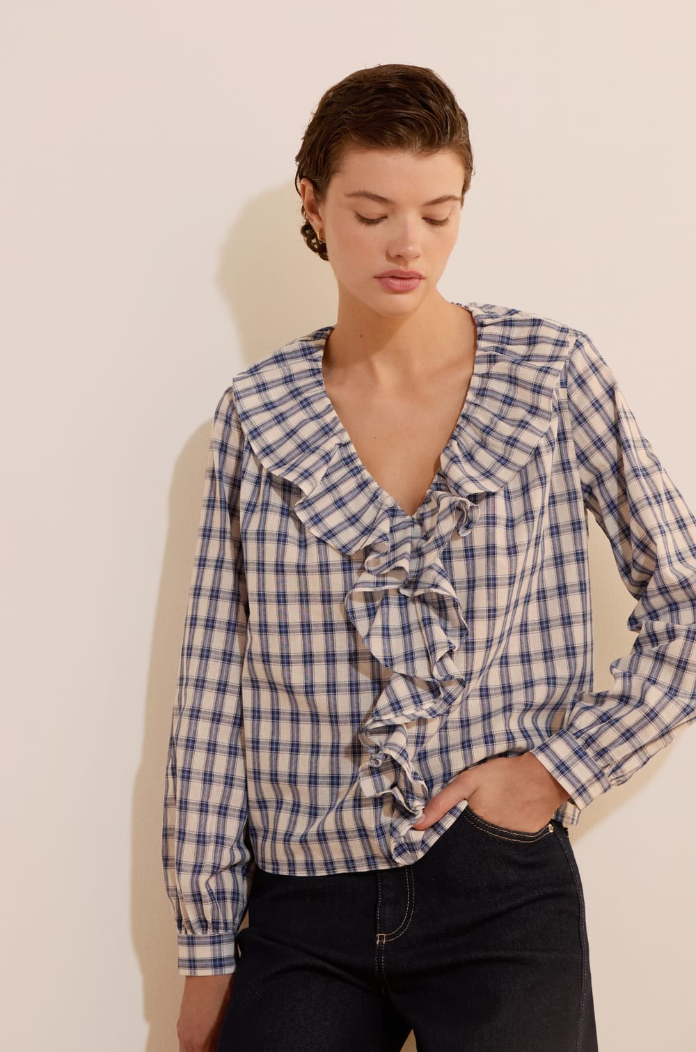 Blouse volant&eacute;e en coton &agrave; carreaux;${refinementColor}