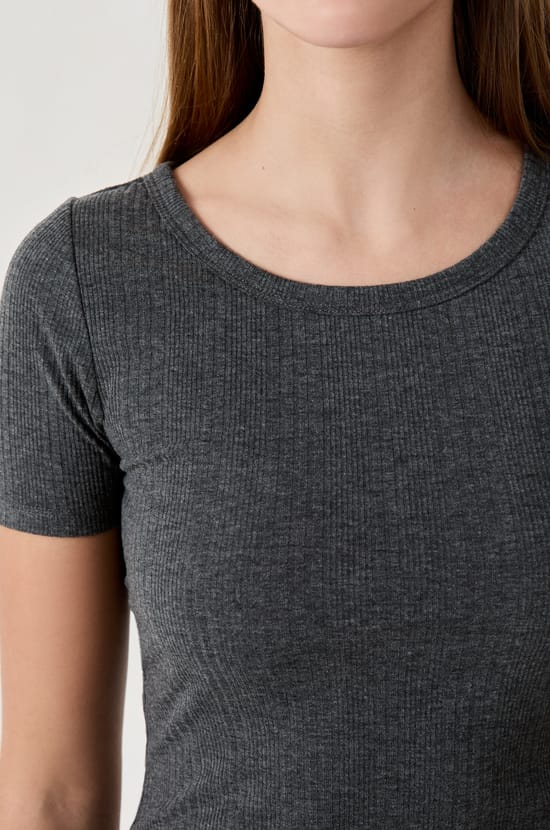 Kurzärmeliges Pyjama-T-Shirt aus gerippter Baumwolle;${refinementColor}