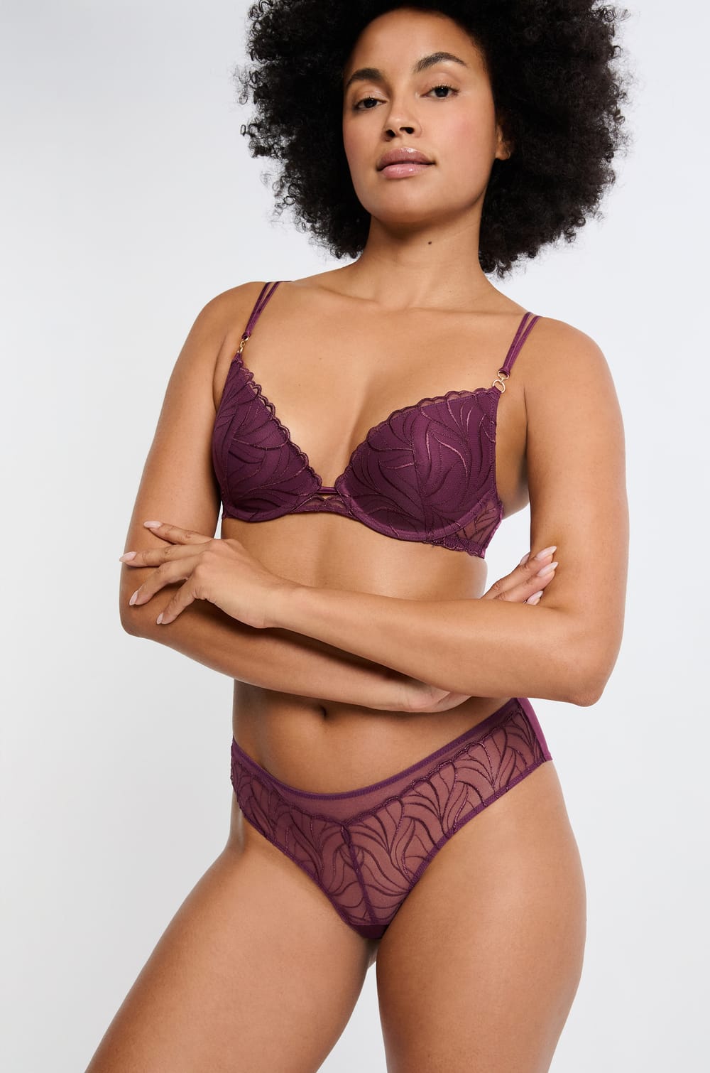 Beha N.2 - De push-up plunge met bloemenborduursels;${refinementColor}