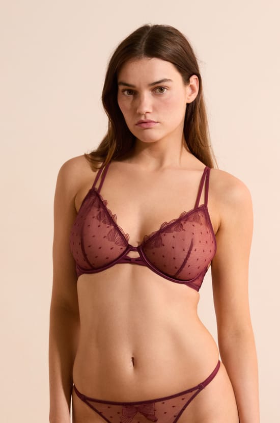 Soutien-gorge sans coques en broderie;${refinementColor}