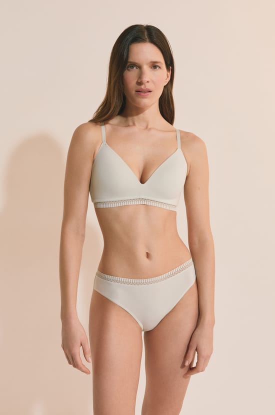 Wireless Lightly Lined Bra in Organic Cotton;${refinementColor}