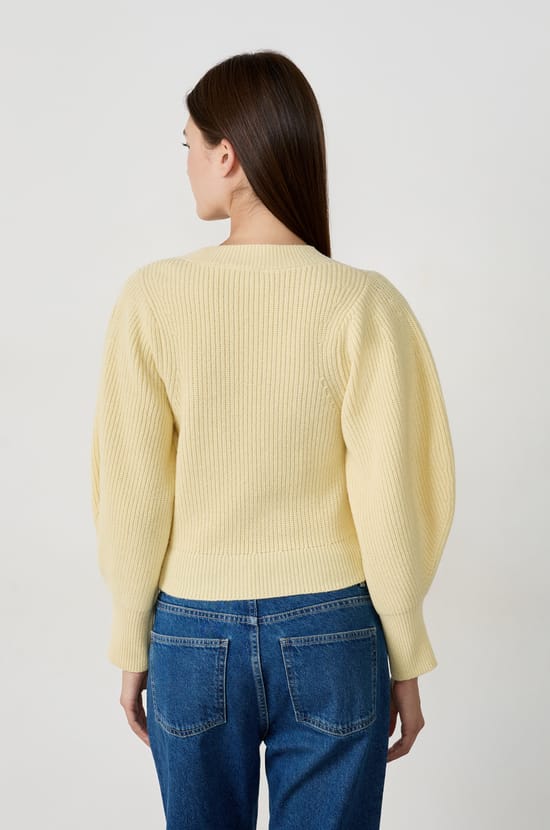 Pull à manches bouffantes;${refinementColor}