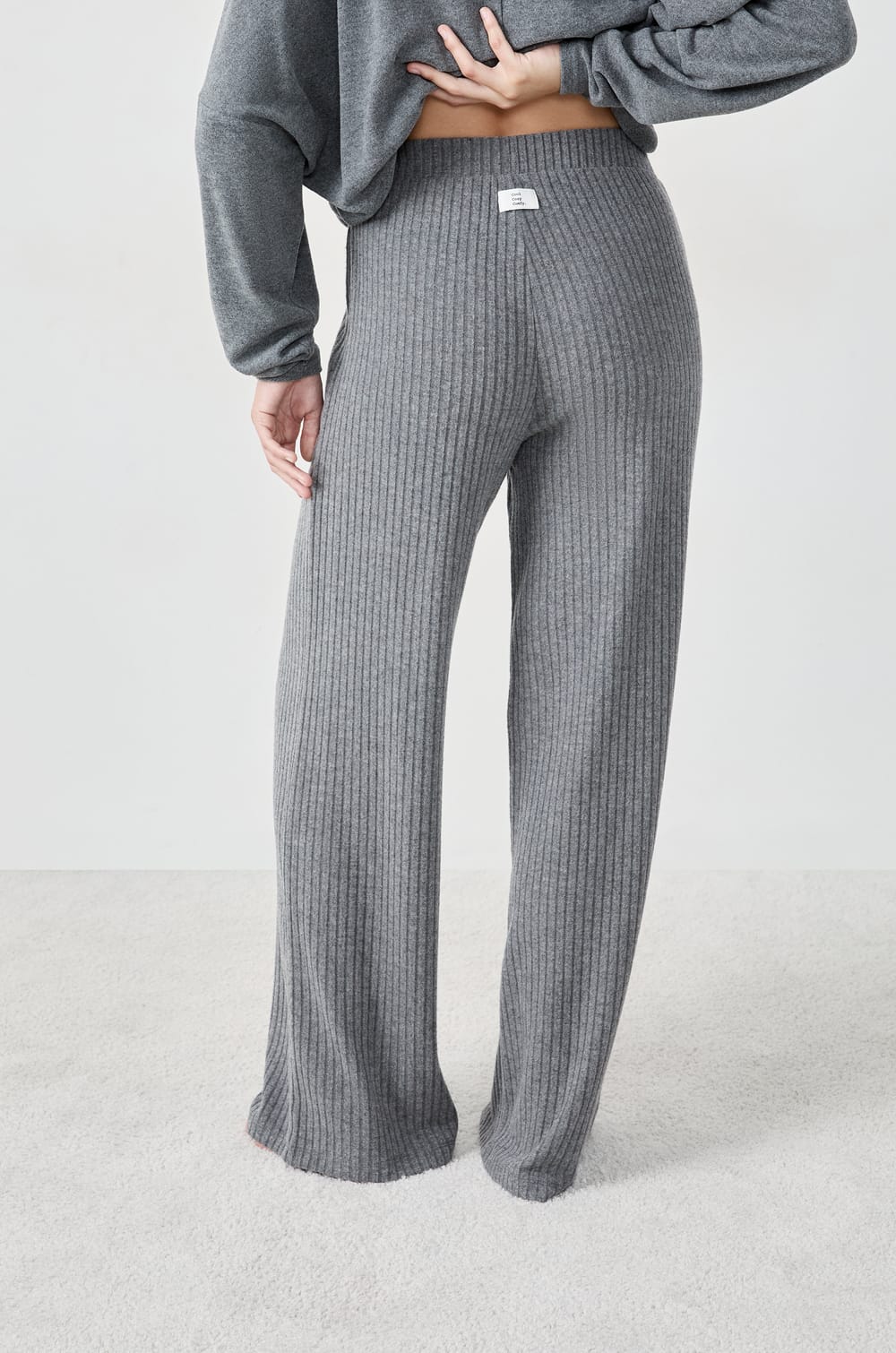 Pantalón de pijama ancho;${refinementColor}