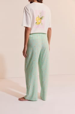 Pantalon de pyjama &agrave; motifs fleurs;${refinementColor}