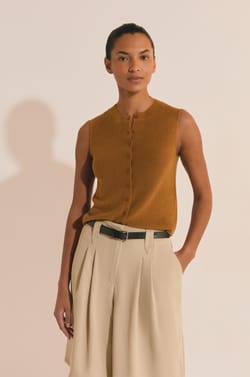 Cardigan sans manches;${refinementColor}