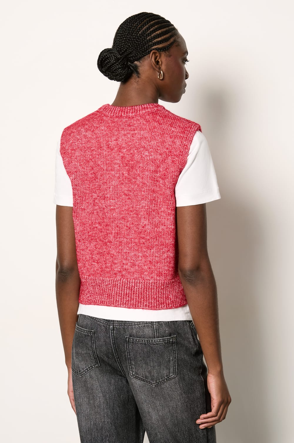 Sleeveless Sweater;${refinementColor}