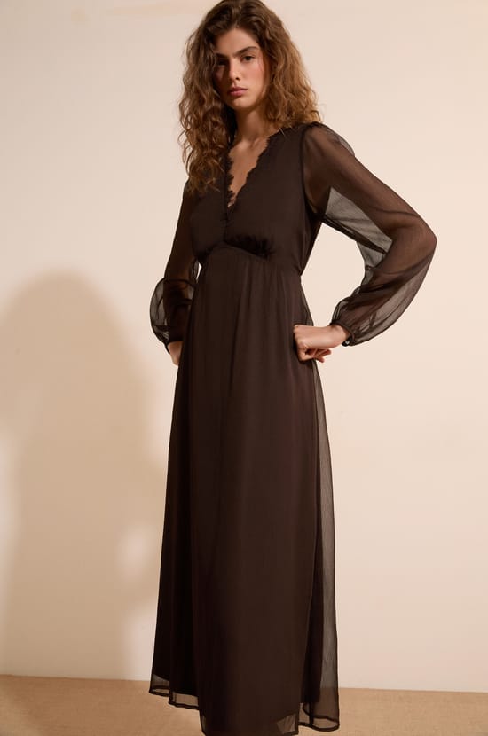 Robe longue col V;${refinementColor}