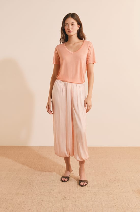 T-shirt col V manches courtes;${refinementColor}