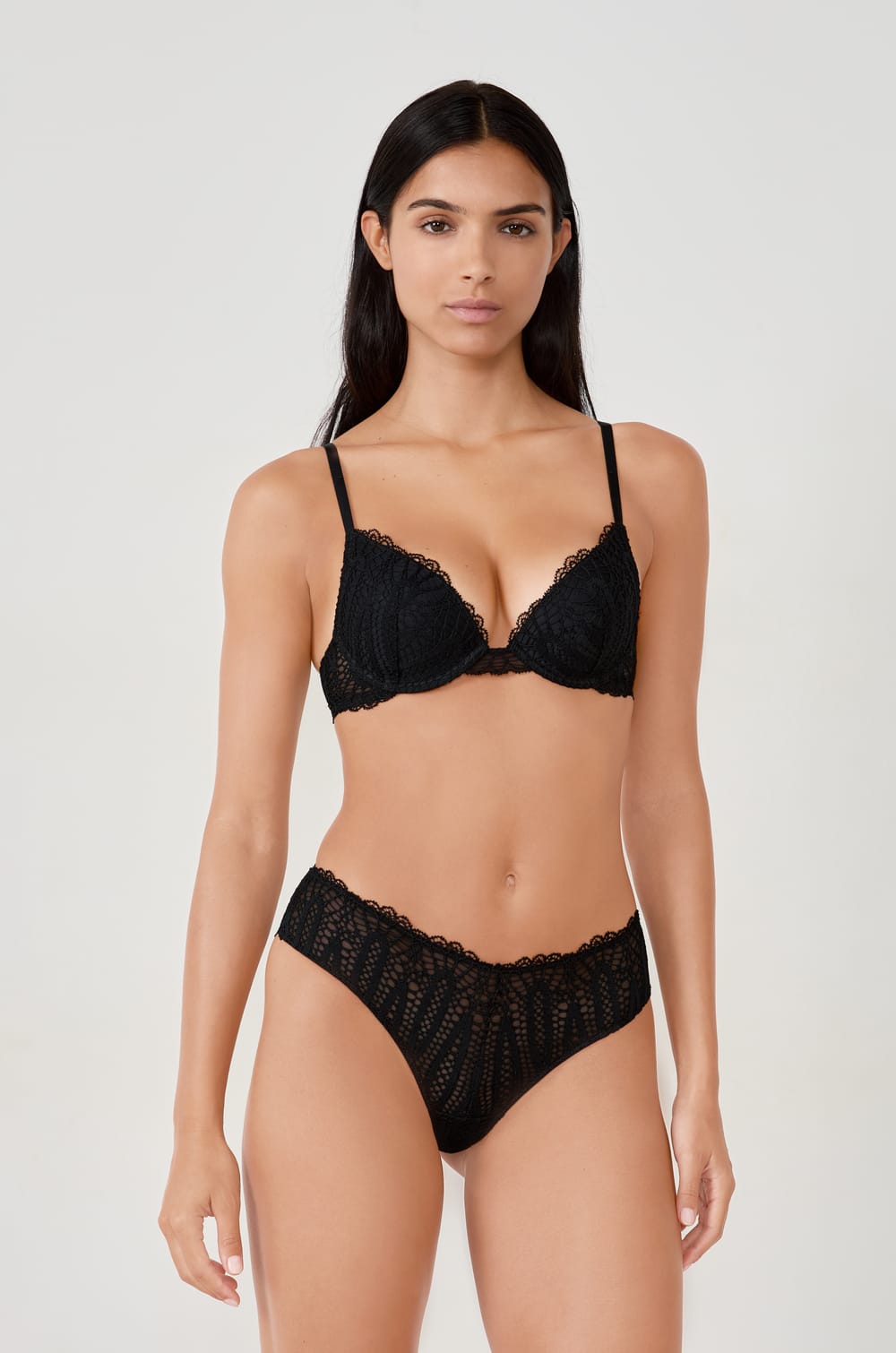 Shorty en dentelle;${refinementColor}