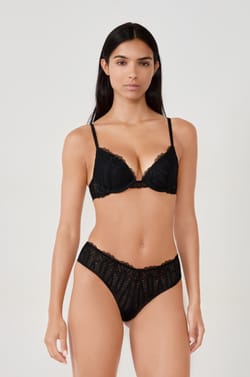 Shorty en dentelle;${refinementColor}