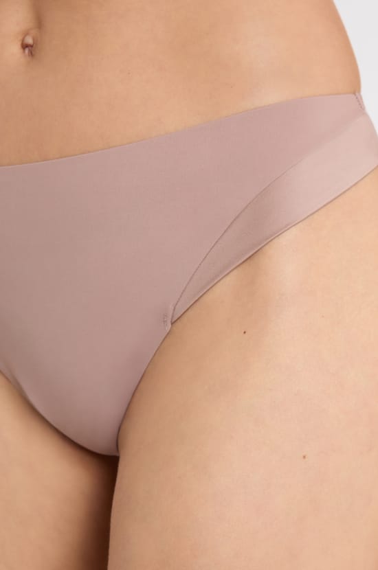 Satin microfibre tanga;${refinementColor}
