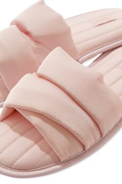 Zapatillas tipo chancla;${refinementColor}