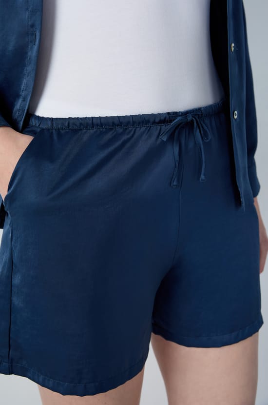 Short de pyjama satiné évasé;${refinementColor}