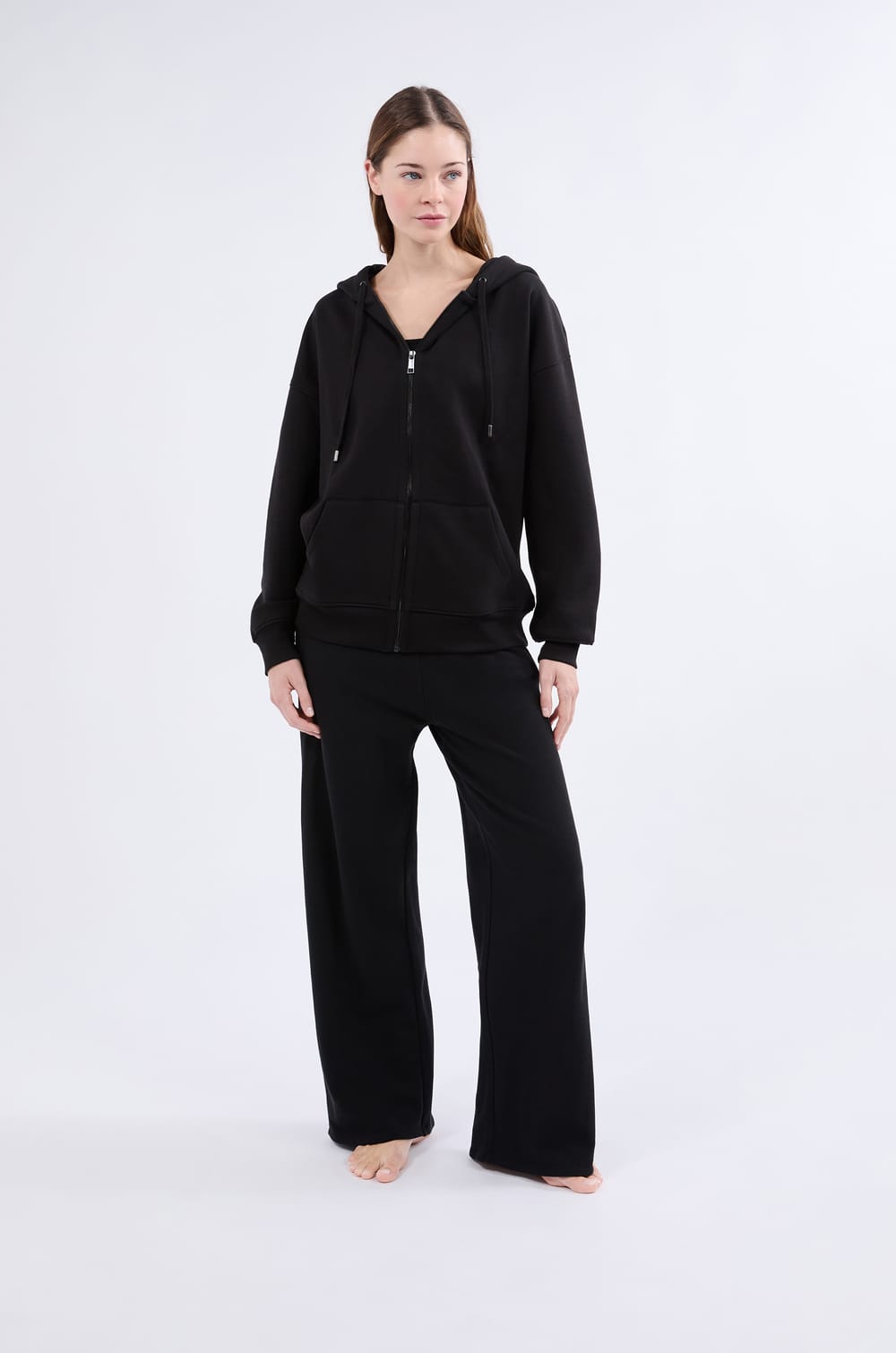 Veste pull &agrave; manches longues avec capuche;${refinementColor}