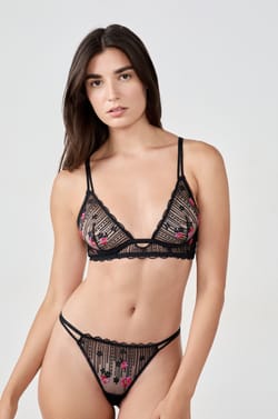 Classic lace bra;${refinementColor}
