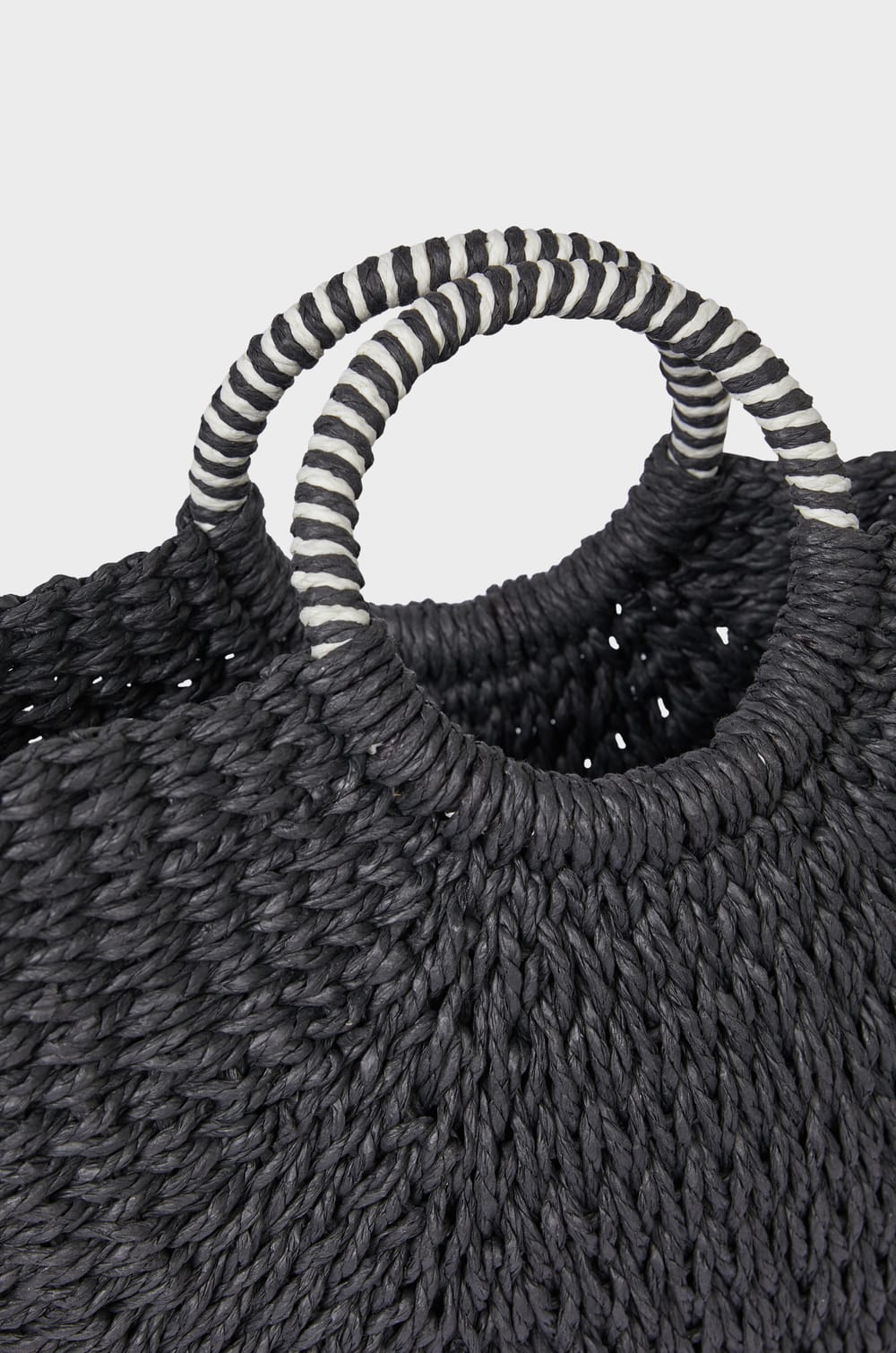 Sac &agrave; main effet paille;${refinementColor}