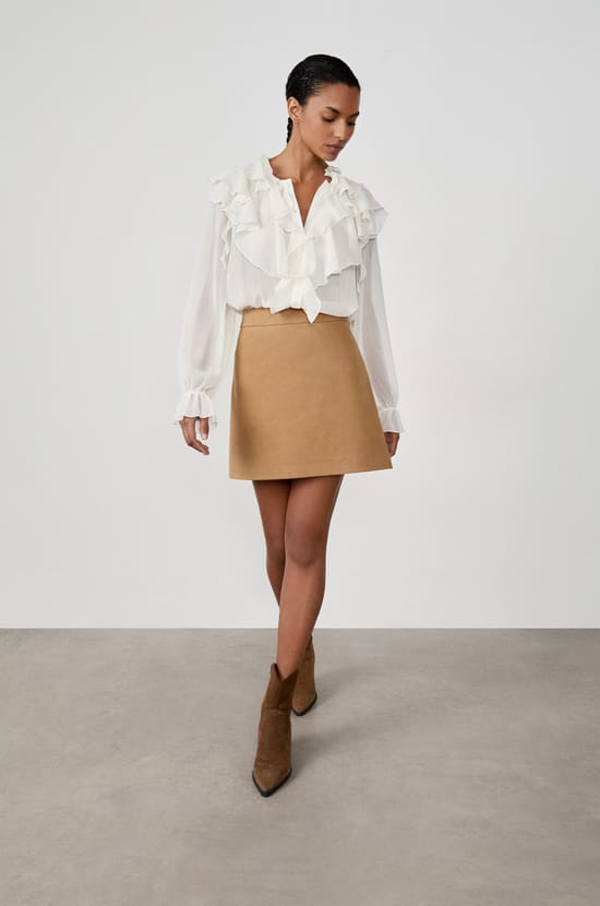 Short smooth skirt;${refinementColor}