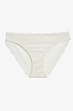 Lace Brief;${refinementColor}