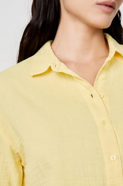 Textured short-sleeved shirt;${refinementColor}