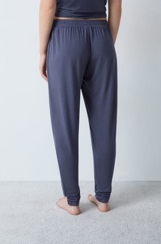   Pantalón de pijama liso;${refinementColor}
