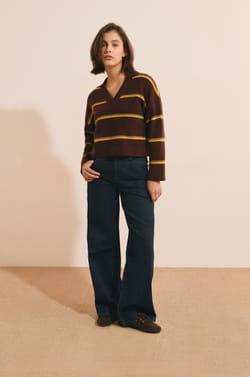 Pull ray&eacute; &agrave; manches longues avec col polo;${refinementColor}