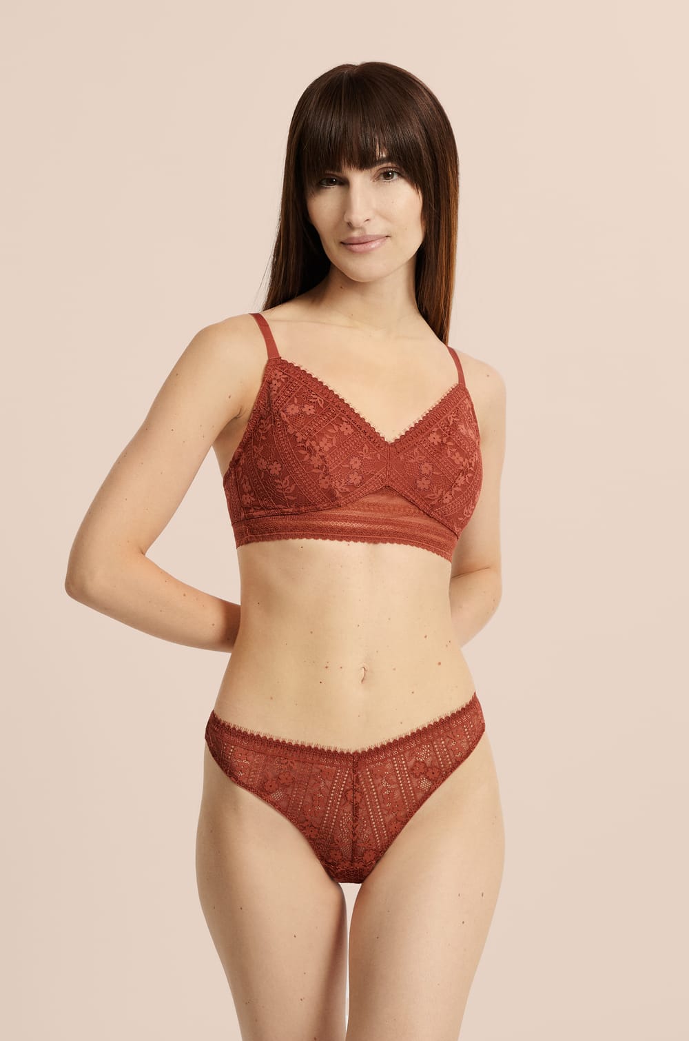 Triangle wireless bra post-mastectomy;${refinementColor}