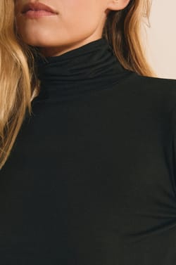 Thermal turtleneck t-shirt with cashmere;${refinementColor}