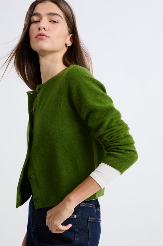 Pull cardigan avec boutons en cachemire;${refinementColor}