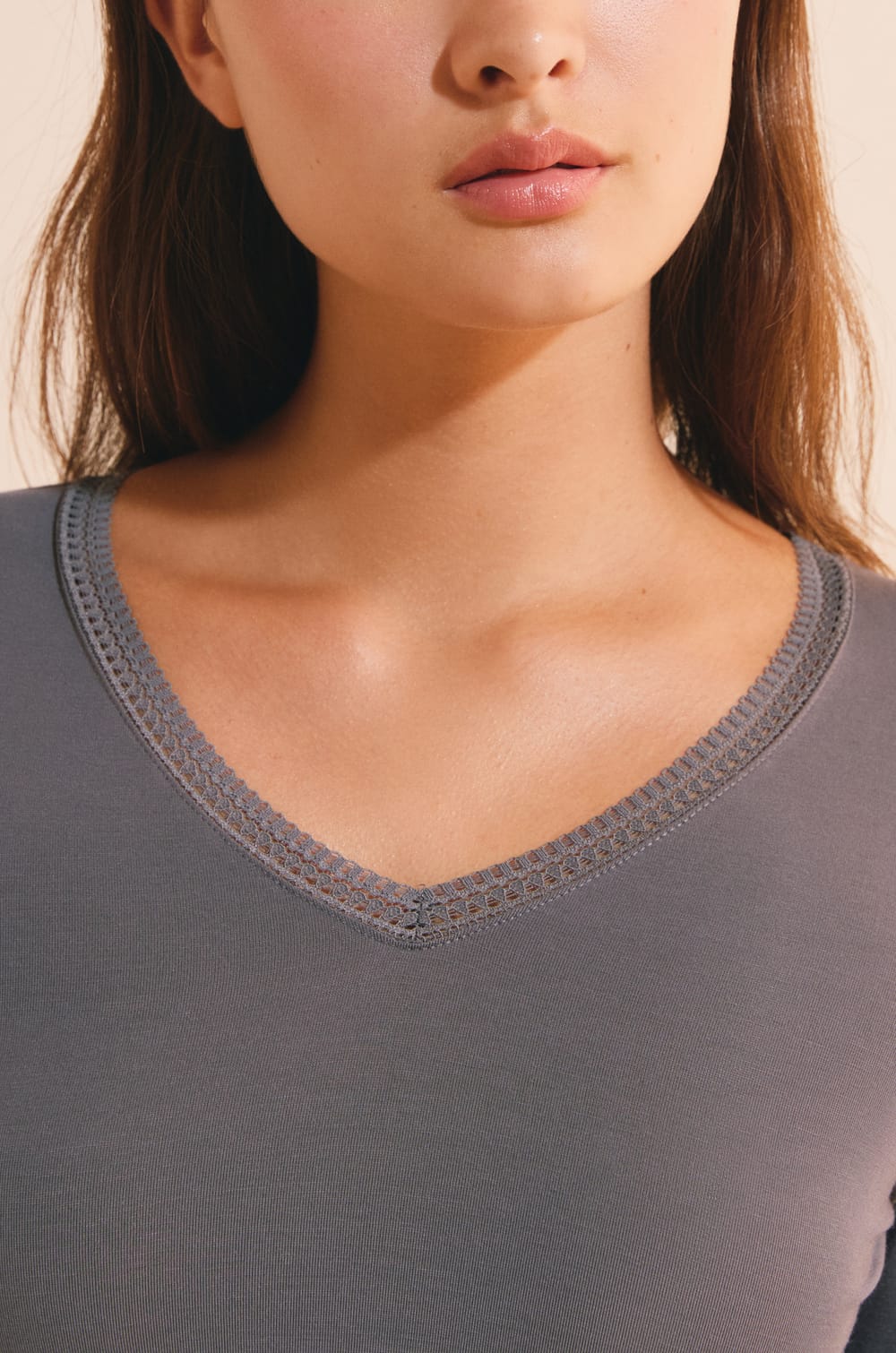 T-shirt col V maille thermique;${refinementColor}