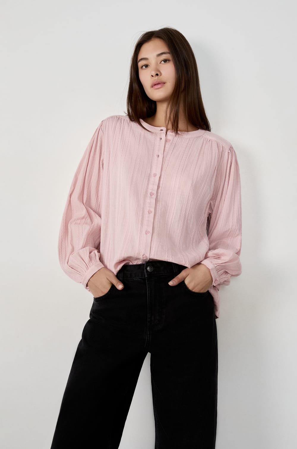 Chemise manches longues avec des broderies;${refinementColor}