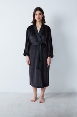 Velvet Robe;${refinementColor}