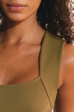 Top &agrave; col carr&eacute; en coton;${refinementColor}