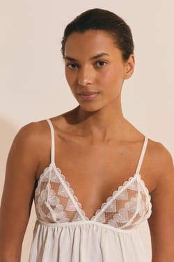 Caraco en satin avec broderie coeurs;${refinementColor}