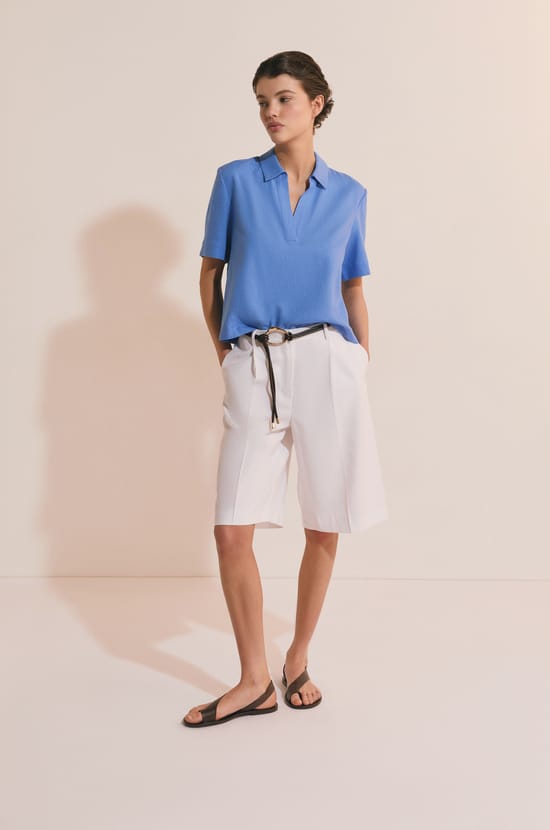 Blouse &agrave; manches courtes avec lin;${refinementColor}