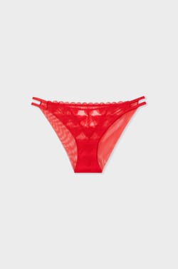 Slip mit Herz-Stickerei;${refinementColor}