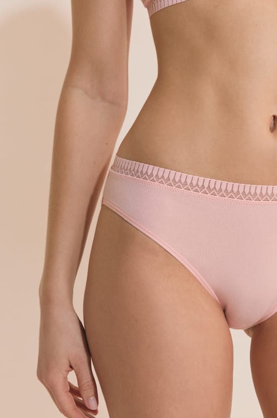 Cotton Brief;${refinementColor}