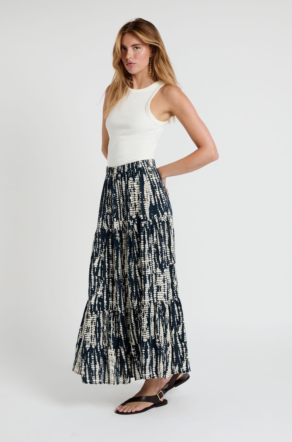 Printed fluid long skirt;${refinementColor}