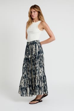 Printed fluid long skirt;${refinementColor}