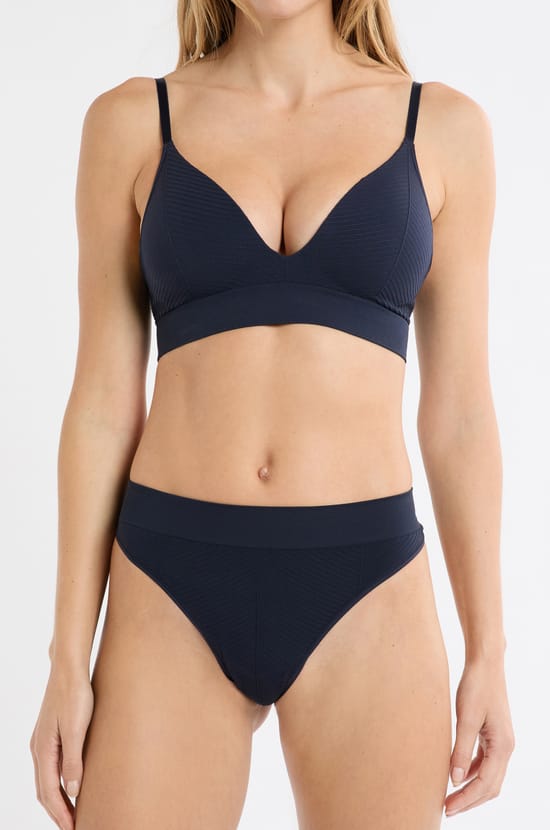 Seamless Thong;${refinementColor}