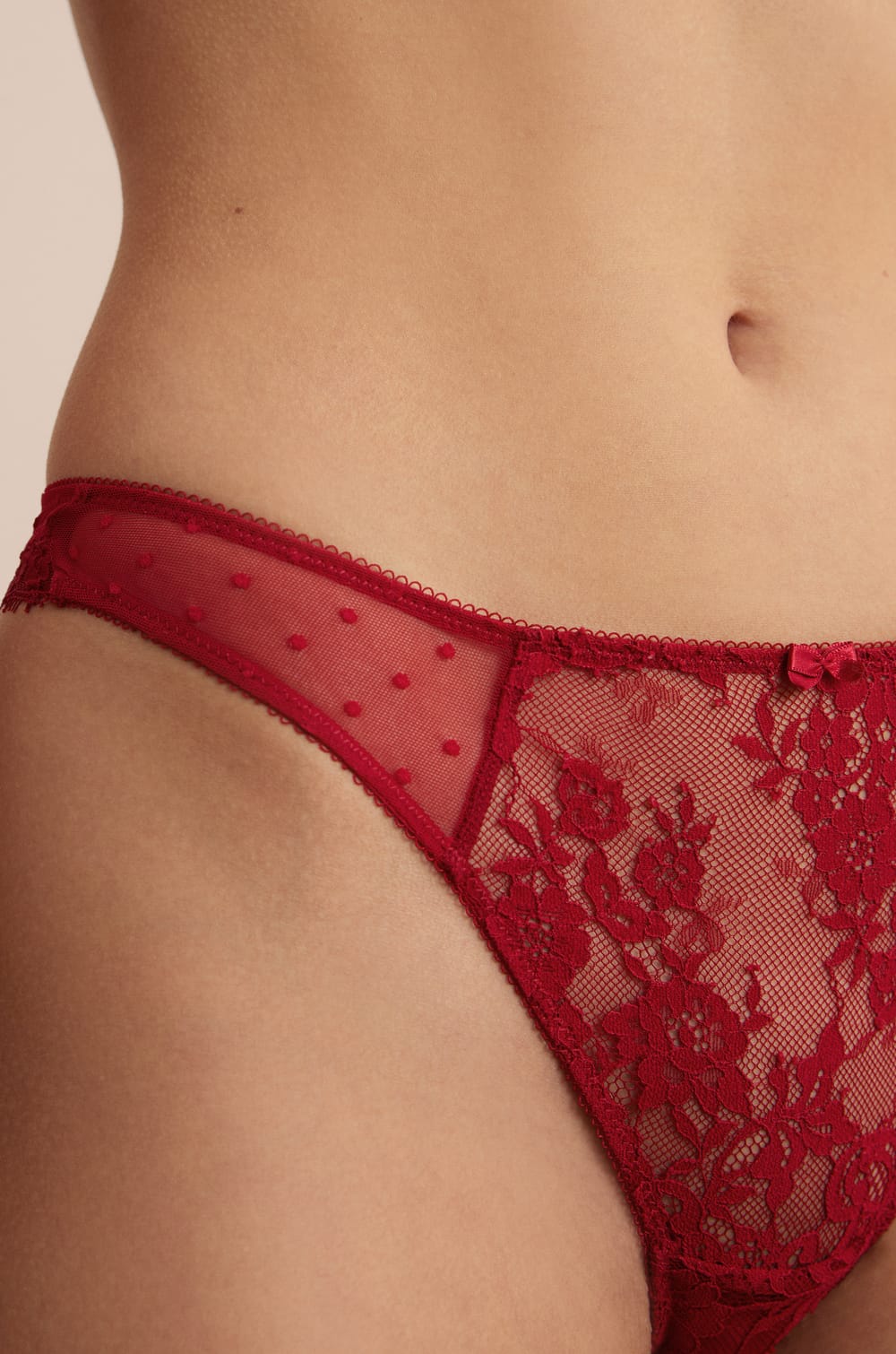 Tanga z krajky;${refinementColor}