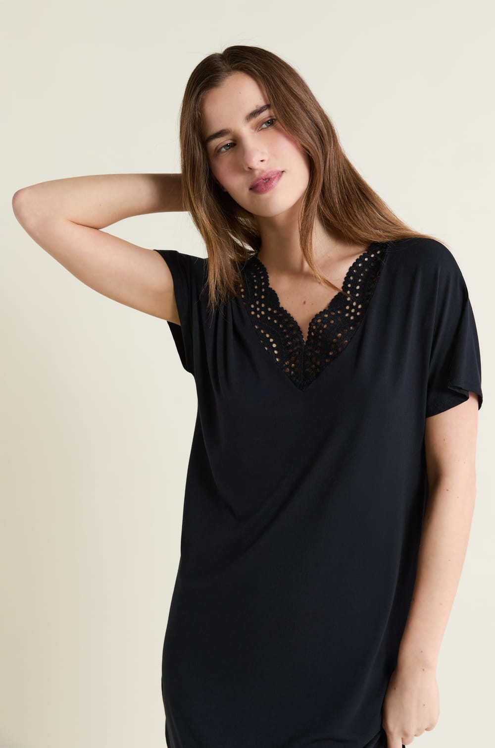 Modal nightshirt with lace neckline;${refinementColor}